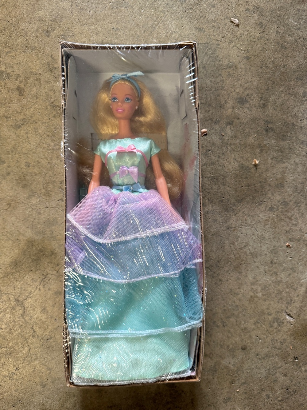 Spring Tea Party Barbie - Avon Special Edition